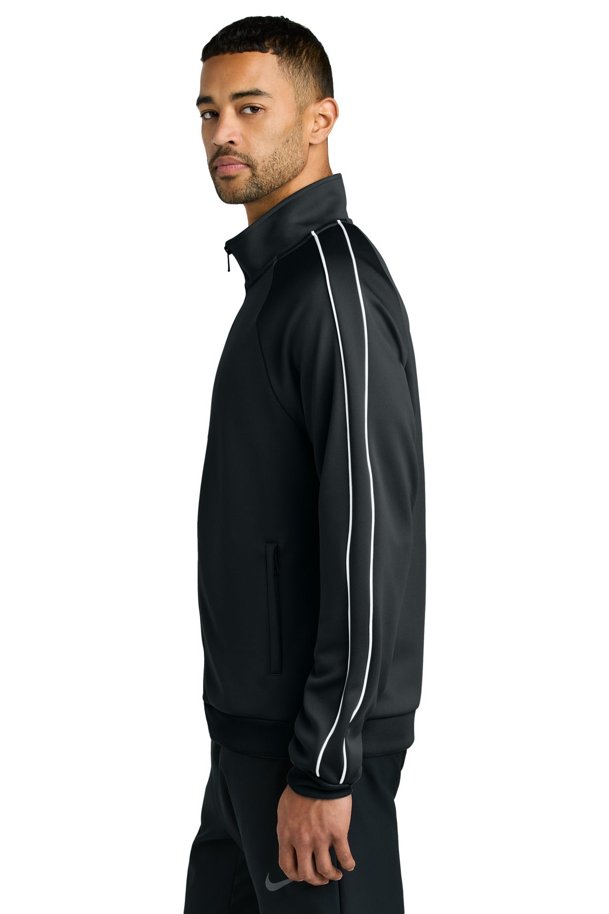 Nike Track Jacket NKFQ4758 - Black - side